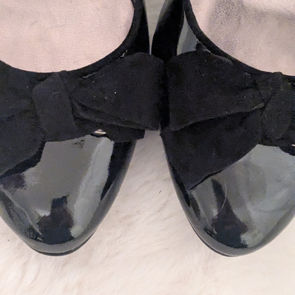 Bandolino Black Patent Leather Heels Suede Bow Pumps Pointed Toe Work - Picture 7 of 9